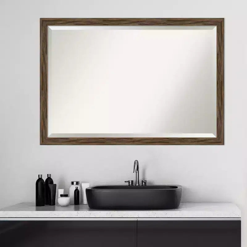 Miroir mural de salle de bain à cadre étroit en bois de grange Regis 39" x 27" marron clair - Amanti Art : Biseauté, Mural
