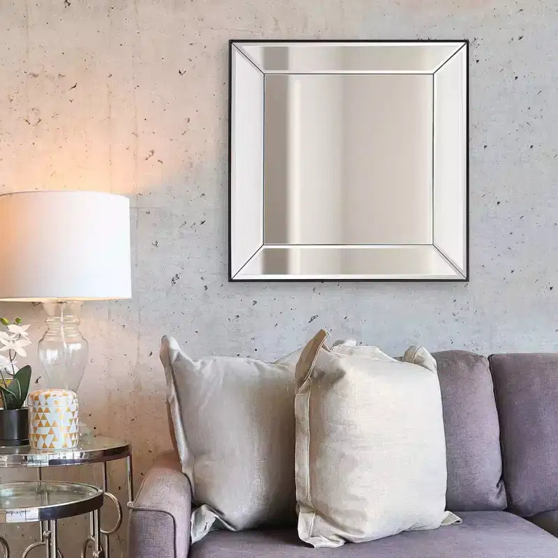 Miroir mural décoratif carré Howard Elliott Modern Vogue, argent : 22"x22", cadre en verre et bois, aucun assemblage requis