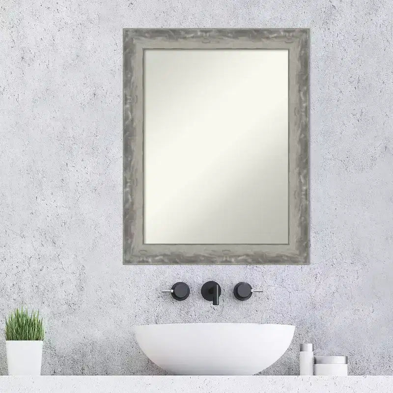 Miroir mural de salle de bain étroit Waveline Silver non biseauté de 23" x 29" - Amanti Art : Rectangle moderne, cadre en polystyrène, fixation murale