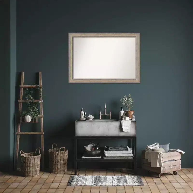 Miroir mural de salle de bain en bois non biseauté 41"x29" Fleur Argent - Amanti Art : Design rectangulaire moderne, fixation murale, quincaillerie incluse