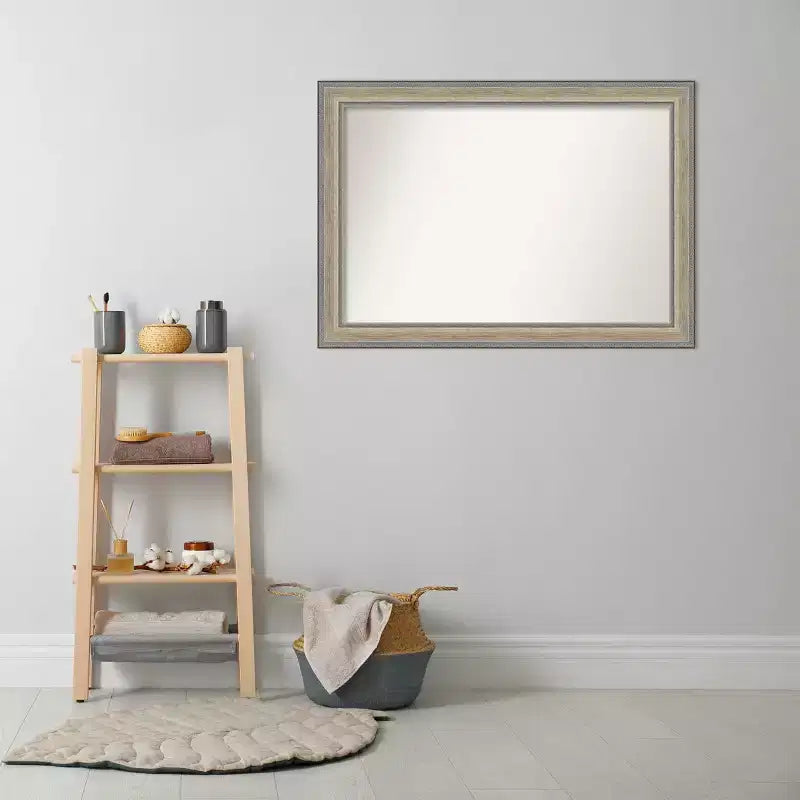 Miroir mural de salle de bain en bois non biseauté 41"x29" Fleur Argent - Amanti Art : Design rectangulaire moderne, fixation murale, quincaillerie incluse