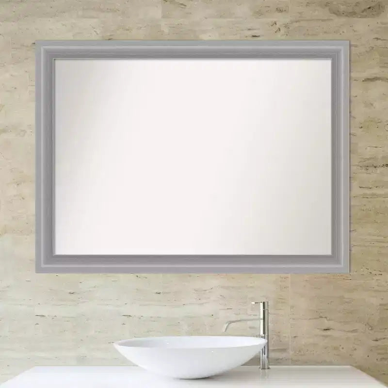 Miroir mural étroit de salle de bain en nickel poli, à pic non biseauté, 43" x 32" - Amanti Art : Rectangle, Style moderne, Mural