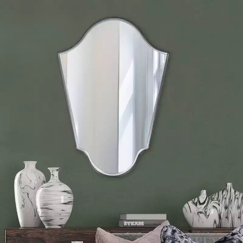 Miroir mural arqué Howard Elliott 41.5"x29" avec cadre en fer gris mat : style moderne, aucun assemblage, montage mural