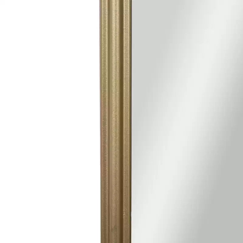 Miroir mural arqué Emma et Oliver avec détails de style baroque et verre à dos en aluminium pour une clarté optimale pour les entrées, les salles de bain et plus encore.