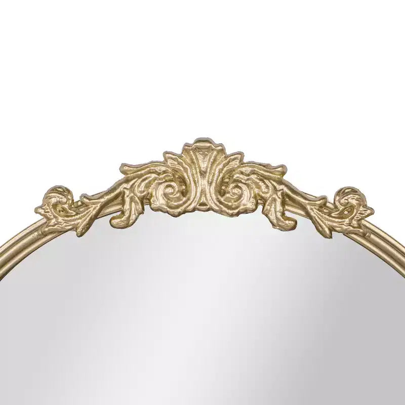 Miroir mural arqué Emma et Oliver avec détails de style baroque et verre à dos en aluminium pour une clarté optimale pour les entrées, les salles de bain et plus encore.