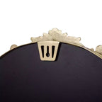 Miroir mural arqué Emma et Oliver avec détails de style baroque et verre à dos en aluminium pour une clarté optimale pour les entrées, les salles de bain et plus encore.