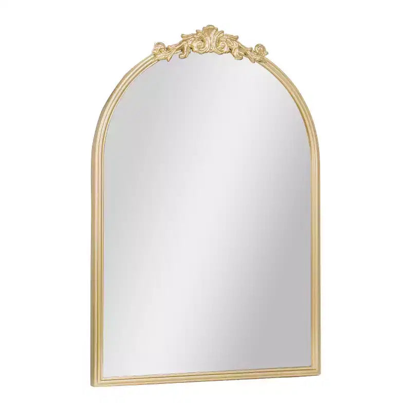 Miroir mural arqué Emma et Oliver avec détails de style baroque et verre à dos en aluminium pour une clarté optimale pour les entrées, les salles de bain et plus encore.