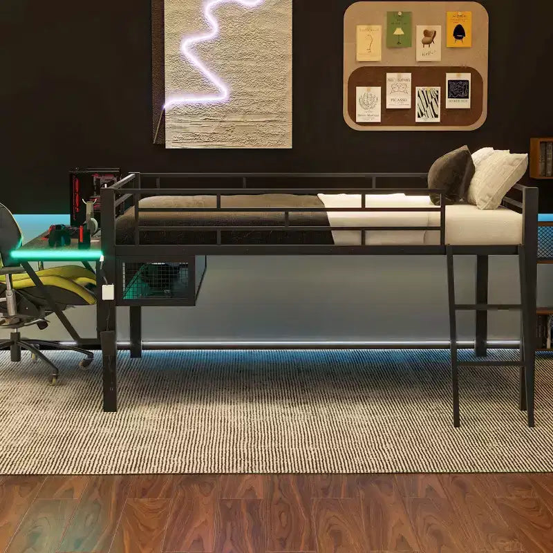 Lit mezzanine Whisen 92,8''L x 41,7''W en métal noir, style gaming, avec bureau intégré, échelle et étagère