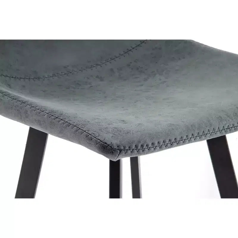 Tabouret de bar Elland LeisureMod en cuir rembourré - Tabouret de comptoir moderne avec pieds en fer et repose-pieds pour cuisine, bar et pub, lot de 2