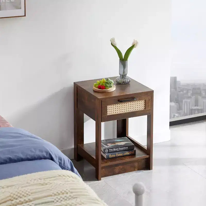 MAYEERTY Table d'appoint en rotin avec tiroir, table de chevet moderne, table d'appoint pour salon, chambre à coucher, marron rustique