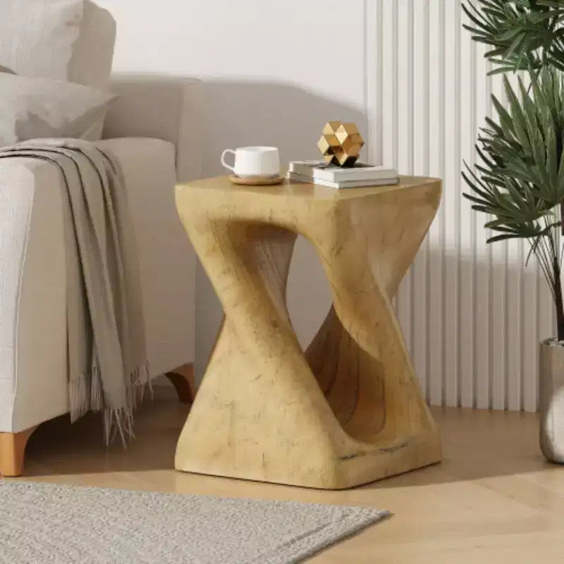 Table d'appoint Twist Shape, texture façon bois, coloris naturel