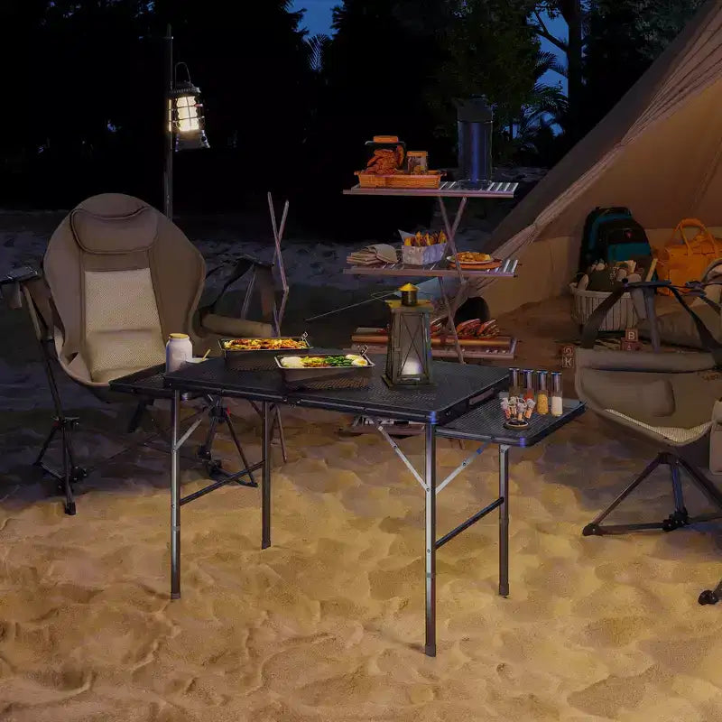 Table de cuisson pliante Outsunny, table de camping portable de 1,37 m avec 2 panneaux latéraux, table d'extérieur en métal réglable en hauteur pour pique-nique, barbecue, fête