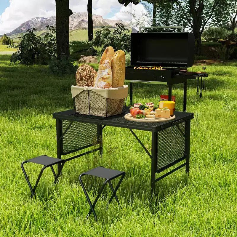 Table de cuisson pliante Outsunny, table de camping portable de 1,37 m avec 2 panneaux latéraux, table d'extérieur en métal réglable en hauteur pour pique-nique, barbecue, fête
