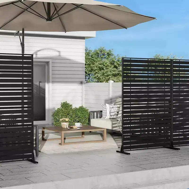 72 H47W Jardinière noire en métal Dovelina avec treillis brise-vue pour patio de café, jardin et balcons