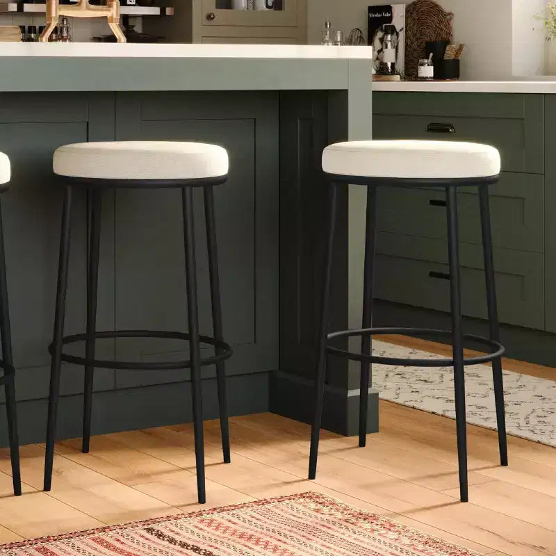Tabouret de bar en métal sans dossier Maven Lane Stella avec siège tapissé en tissu 31
