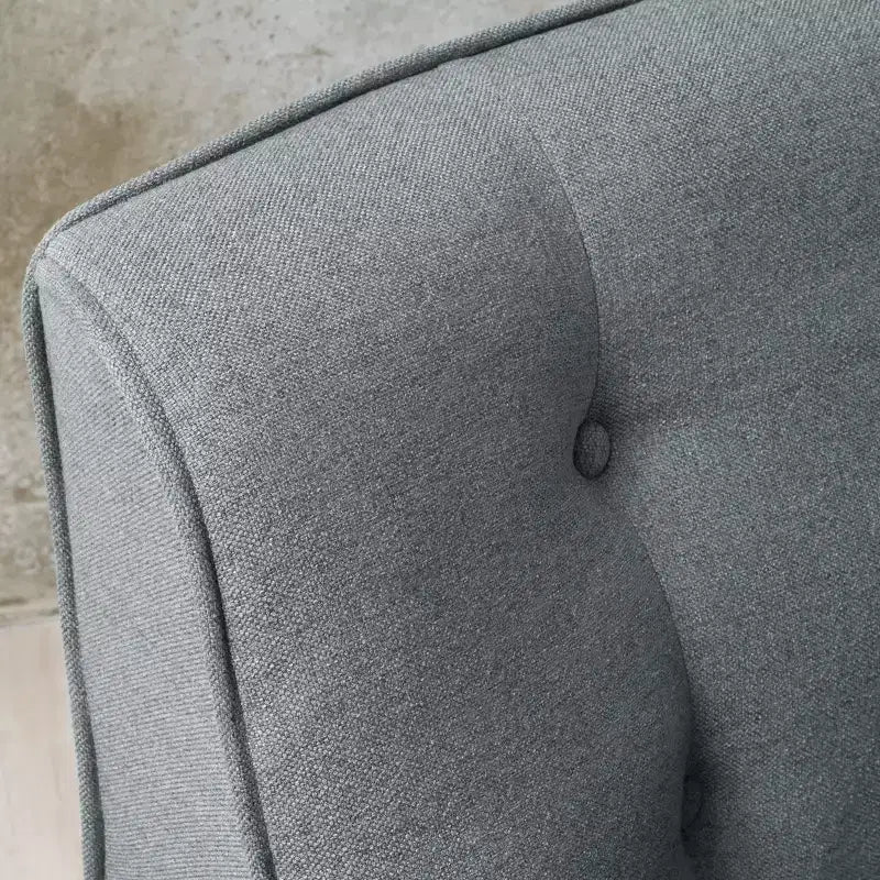 Fauteuil d'appoint en tissu Okak, fauteuil club capitonné, fauteuil élégant et confortable avec pieds en bois de bouleau pour salon ou chambre à coucher