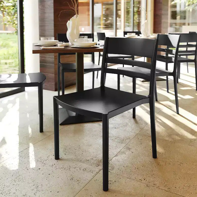 Flash Furniture Bridgeport Lot de 4 Chaises de Patio Empilables Intérieur-Extérieur avec Dossier à Lattes, Chaise en Résine Tout Temps de Qualité Commerciale