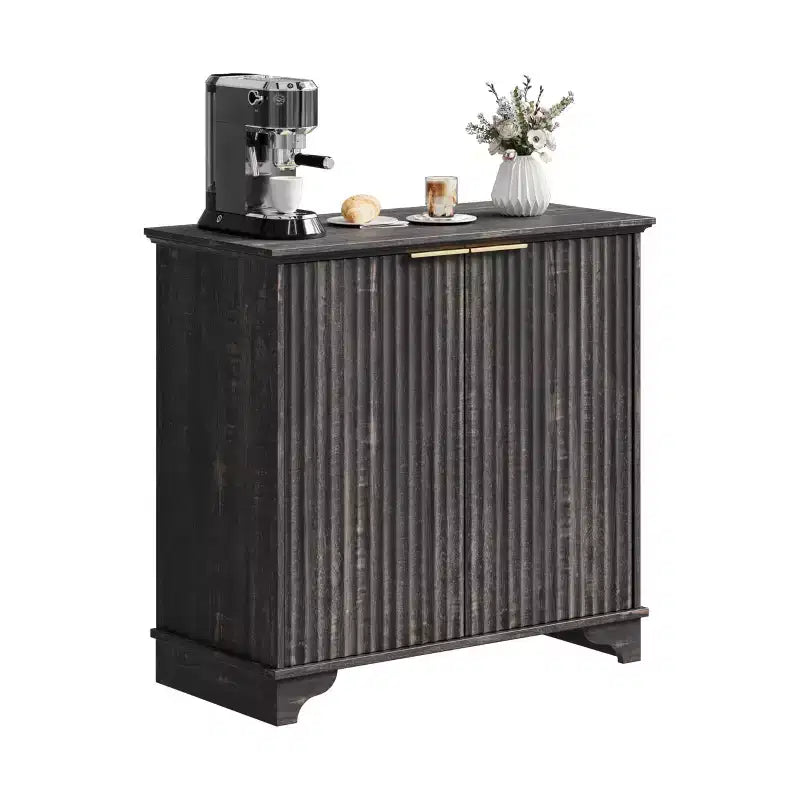 Bahut avec portes cannelées, Meuble de rangement de cuisine de style ferme avec étagères réglables, Meuble de bar à café moderne pour la maison, Chêne naturel