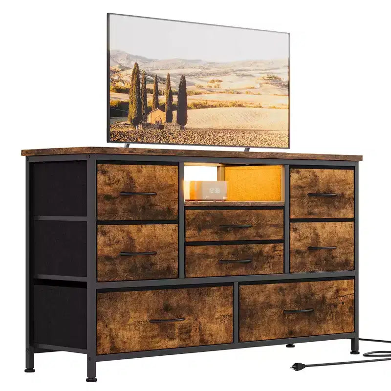 Meuble TV commode avec prise de courant et lumières LED pour téléviseur de 55", centre de divertissement à 8 tiroirs, commode en tissu avec plateau en bois, noir