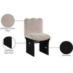 Chaise de salle à manger capitonnée en tissu chenille beige Shaw Meridina Furniture