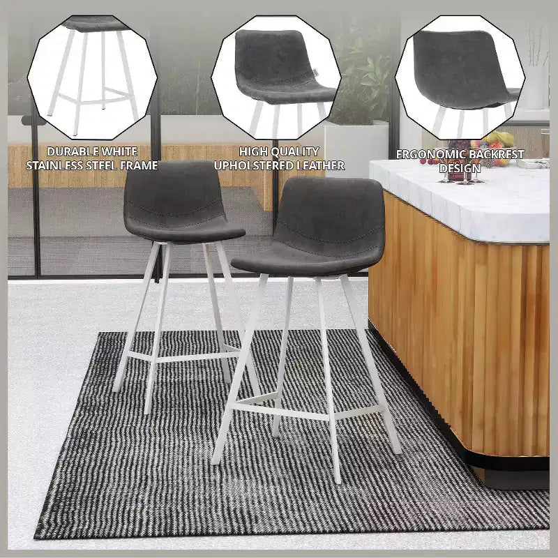 Tabouret de bar en cuir Elland de LeisureMod – Tabouret moderne de hauteur comptoir avec pieds en acier inoxydable blanc pour îlot de cuisine ou bar à domicile, lot de 2