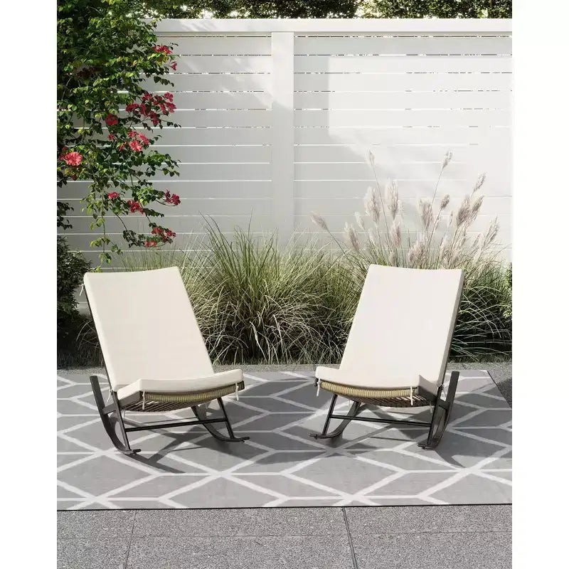 TROPOW Ensemble de 2 fauteuils à bascule de jardin, Chaises longues inclinables en osier d'extérieur, Chaises longues en rotin, Chaises longues en osier pour patio ou bord de piscine avec coussin