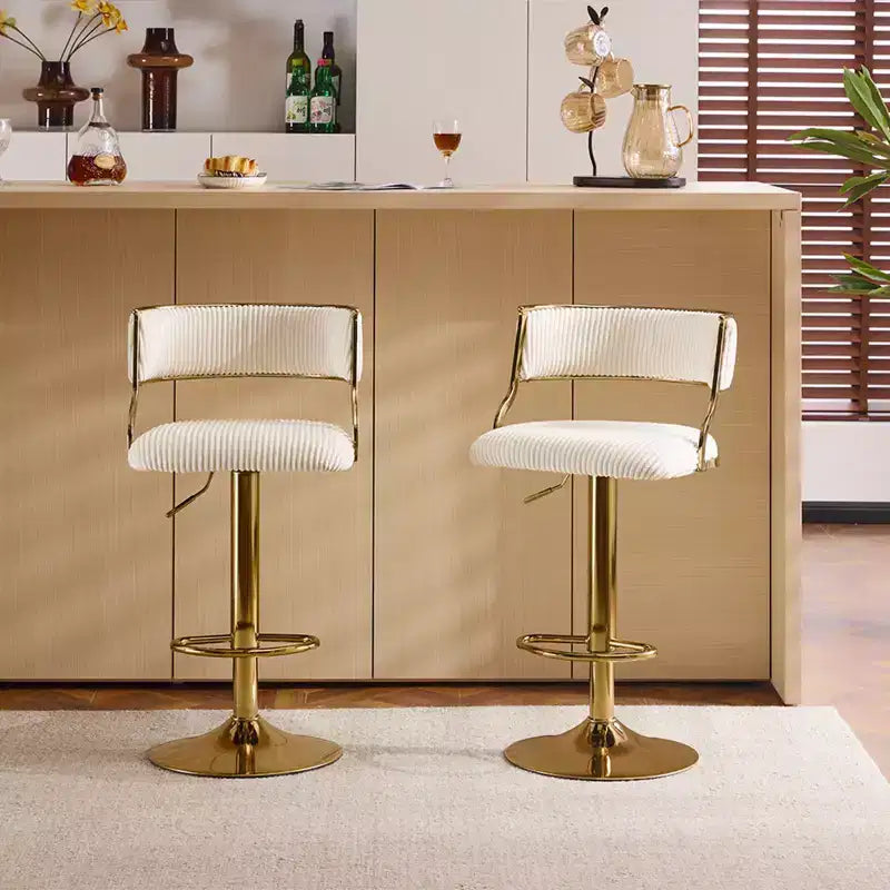 Tabouret de bar réglable Karl en velours côtelé crème avec base dorée