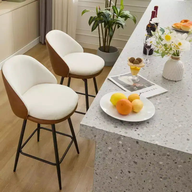 GustoWave Lot de 2 tabourets de bar modernes pivotants et rembourrés, tabourets de bar pivotants de 26 po avec pieds en métal, chaises de comptoir de bar en similicuir