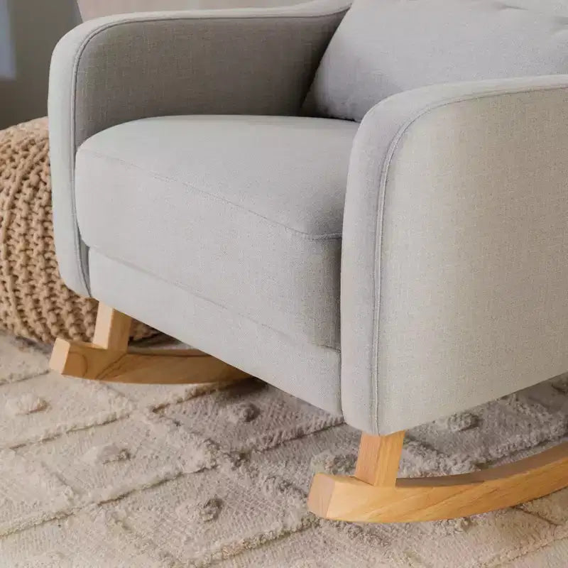 Fauteuil à bascule Kai de Babyletto en tissu Eco-Performance | Hydrofuge et antitache