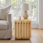 Table d'appoint unique en bois massif cannelé Art Leon