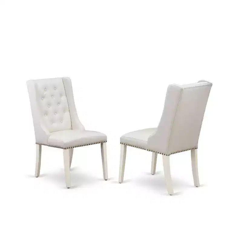 Ensemble de salle à manger 7 pièces HomeStock avec table au plateau en bois massif finition lin blanc et 6 chaises Parson