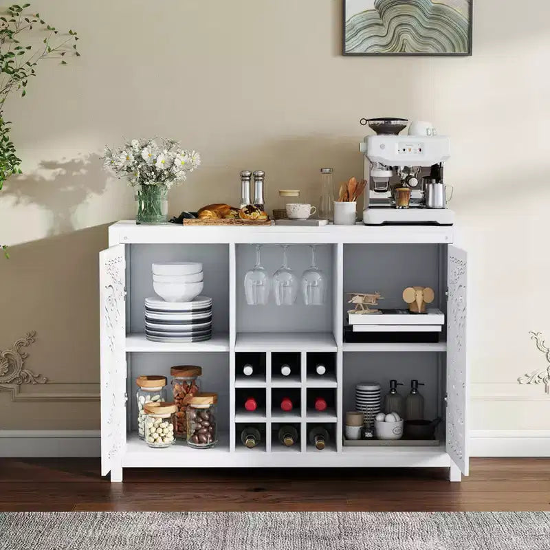 Meuble de Bar à Vin AEELLEEA avec 2 Portes, Buffet en MDF, Meuble de Rangement pour Alcool avec Porte-Bouteilles et Porte-Verres pour Salon, Salle à Manger, Cuisine, Blanc