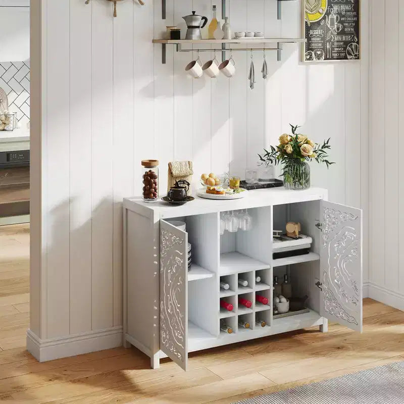 Meuble de Bar à Vin AEELLEEA avec 2 Portes, Buffet en MDF, Meuble de Rangement pour Alcool avec Porte-Bouteilles et Porte-Verres pour Salon, Salle à Manger, Cuisine, Blanc