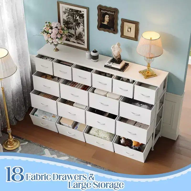 Commode de 63 pouces de large avec 18 tiroirs en tissu pour chambre à coucher avec station de charge, grandes commodes robustes pour chambre à coucher, cadre en acier, 63 L * 39 H * 11,8 P