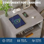 Table de chevet cannelée avec station de recharge, table de chevet cannelée moderne du milieu du siècle, table de chevet en bois à 2 tiroirs, table d'appoint moderne avec coins arrondis