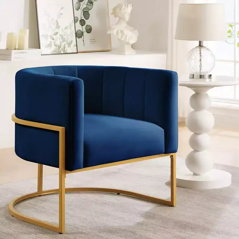 Fauteuil d'appoint en velours avec coussin, pieds en métal doré, dossier incurvé, chaise de coiffeuse tapissée, chaise de loisirs pour la maison
