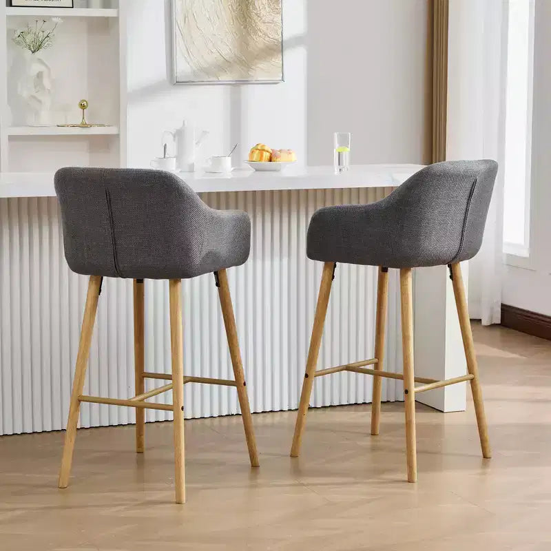 Tabourets de bar Zeus & Ruta en lin moderne rembourrés, lot de 2 avec dossier, accoudoirs et pieds en bois, hauteur îlot de cuisine