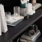 Bibliothèque de rangement 72" en bois noir avec étagères réglables et 2 portes pour salon