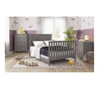Ensemble de chambre de bébé 3 pièces Atwood de Child Craft, incluant un lit convertible 4-en-1, une commode et un chiffonnier