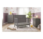 Ensemble de chambre de bébé 3 pièces Atwood de Child Craft, incluant un lit convertible 4-en-1, une commode et un chiffonnier
