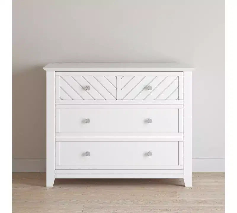 Ensemble de chambre de bébé 3 pièces Atwood de Child Craft, incluant un lit convertible 4-en-1, une commode et un chiffonnier