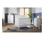 Ensemble de chambre de bébé 3 pièces Atwood de Child Craft, incluant un lit convertible 4-en-1, une commode et un chiffonnier