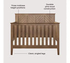 Ensemble de chambre de bébé 3 pièces Atwood de Child Craft, incluant un lit convertible 4-en-1, une commode et un chiffonnier