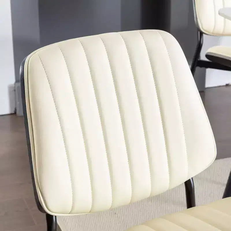 Lot de 2 chaises de cuisine TUYOHW en cuir synthétique avec pieds coniques en métal, chaises de salle à manger ergonomiques avec dossier incurvé, espacement des pieds plus large et plus profond