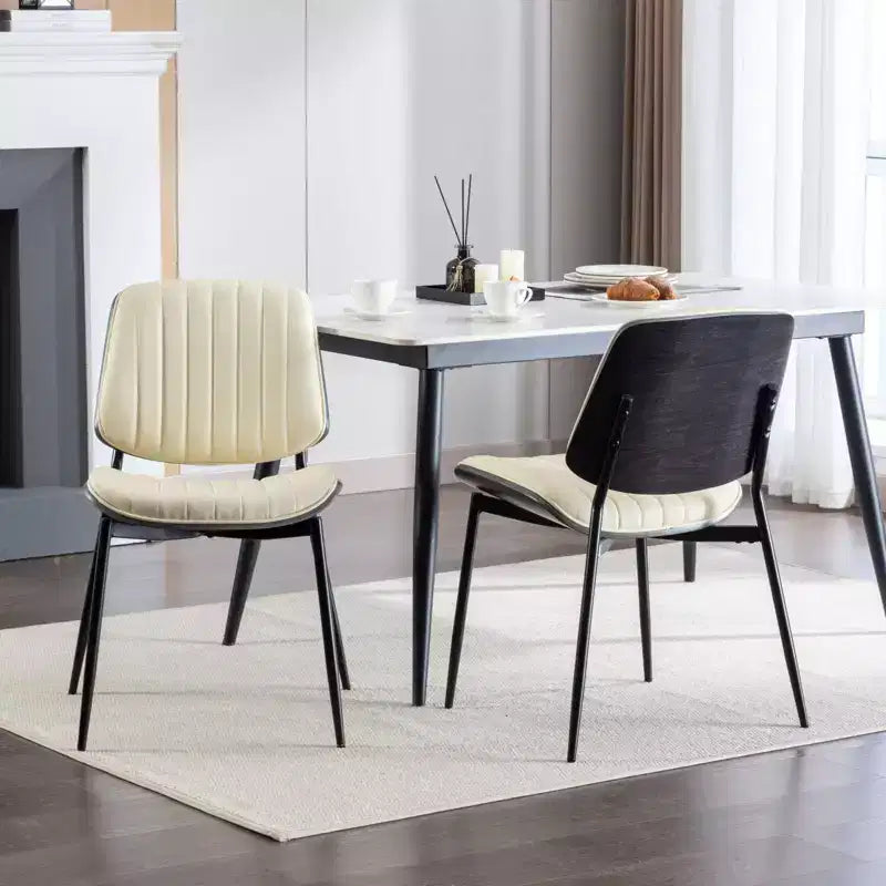 Lot de 2 chaises de cuisine TUYOHW en cuir synthétique avec pieds coniques en métal, chaises de salle à manger ergonomiques avec dossier incurvé, espacement des pieds plus large et plus profond