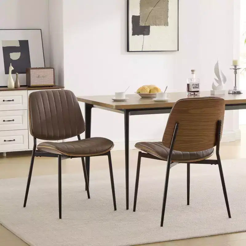 Lot de 2 chaises de cuisine TUYOHW en cuir synthétique avec pieds coniques en métal, chaises de salle à manger ergonomiques avec dossier incurvé, espacement des pieds plus large et plus profond