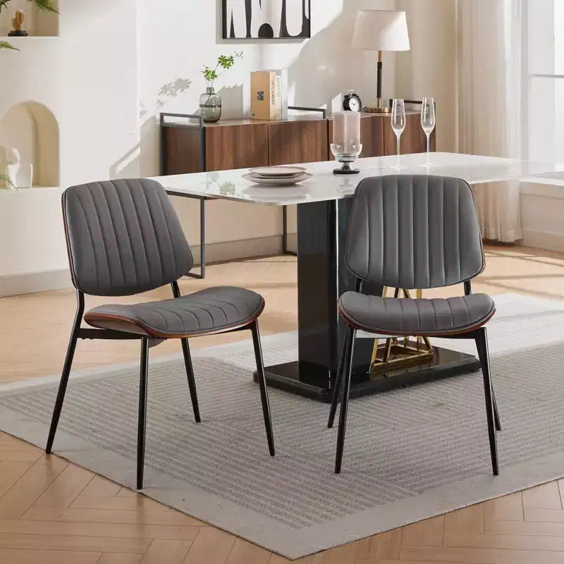 Lot de 2 chaises de cuisine TUYOHW en cuir synthétique avec pieds coniques en métal, chaises de salle à manger ergonomiques avec dossier incurvé, espacement des pieds plus large et plus profond