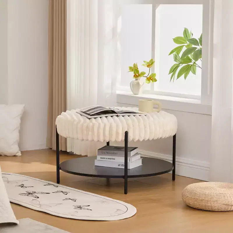 Table basse ottomane ronde 30,9, pouf rembourré en fausse fourrure, pieds en métal noir, étagère ouverte en bois, pour salon, chambre, entrée, hôtel