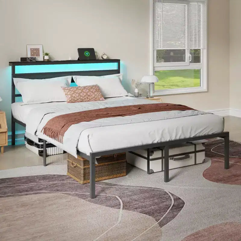 Cadre de lit plateforme en métal Queen Size avec rangement, tête de lit, lumières LED, station de charge, ports USB, support robuste noir, aucun sommier tapissier requis, chambre à coucher