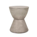 Table d'appoint d'extérieur en béton léger, design sculptural moderne, résistante aux intempéries et facile à déplacer pour patio, balcon ou jardin